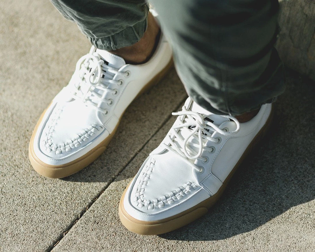 A9185 White Leather No-Ring VLK Sneaker Womens 5 A9185 White Leather No-Ring VLK Sneaker Womens