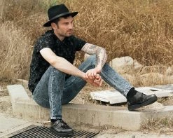 A9198 Womens Grey Rub Off Pointed Creeper 10 A9198 Womens Grey Rub Off Pointed Creeper