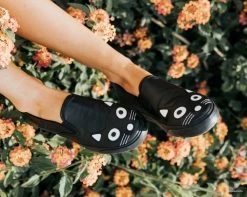 A9530L Black Kitty Slip On Sneaker Womens