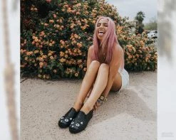 A9530L Black Kitty Slip On Sneaker Womens