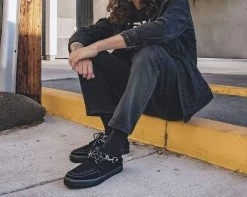 A9853 Womens Black Suede VLK Mule Sneaker