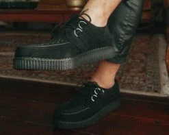 F9779 Black Faux Suede D-Ring Interlace Creeper Womens
