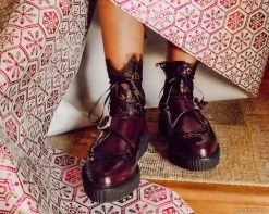 T2276 Burgundy Rub Off Pointed Buckle Anarchic Creeper Womens