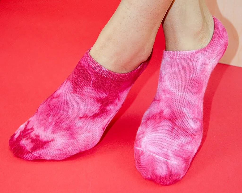 TSK1113 Vegan Tie-Dye Red No-Show Sock 2 TSK1113 Vegan Tie-Dye Red No-Show Sock